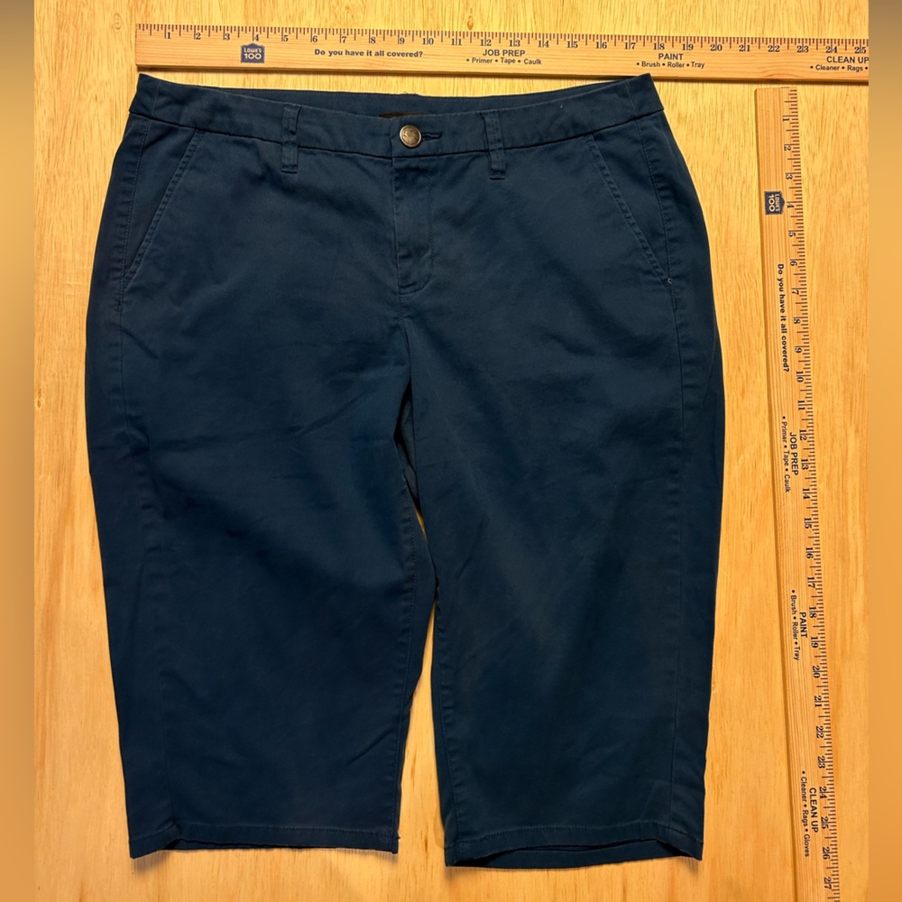 Lane Bryant Capri Pants sz 16 Teal Long Bermuda Shorts Inseam 15”
